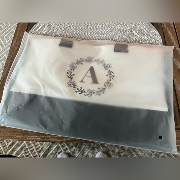 Beautiful jute/canvas tote bag. NWT Letter A - Picture 3 of 5